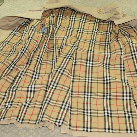Burberrys' Kensington Double Breasted Khaki Cotton Blend Trench Coat 43" Chest - Picture 6 of 12